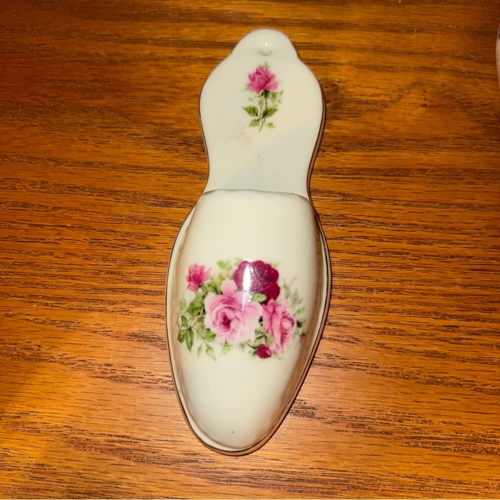Floral Porcelain Wall Pocket Vintage